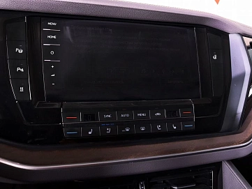 Volkswagen Touareg, 2018г., полный привод, автомат