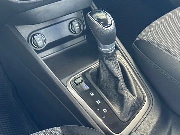Hyundai Solaris, 2018г., передний привод, автомат