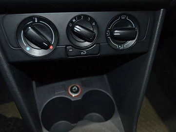Volkswagen Polo, 2011г., передний привод, механика