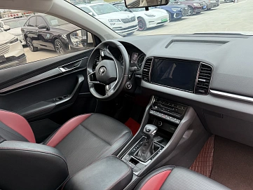 Skoda Karoq, 2021г., передний привод, автомат