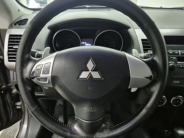 Mitsubishi Outlander, 2010г., передний привод, вариатор
