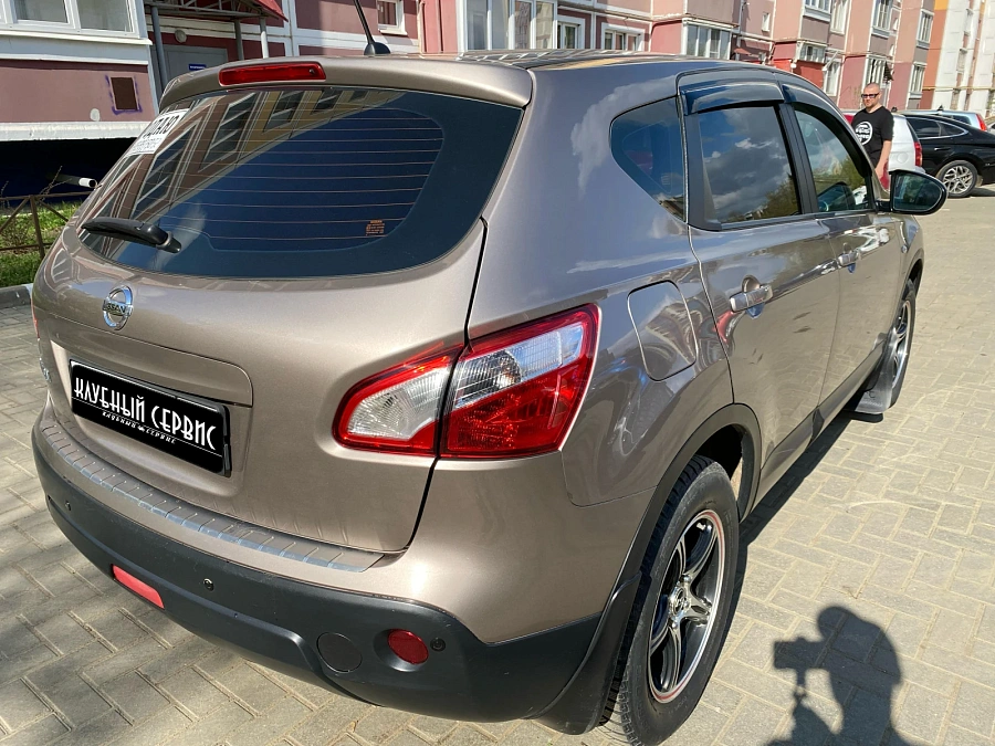 Nissan Qashqai, 2012г., передний привод, механика