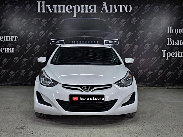 Hyundai Elantra, 2015г., передний привод, автомат