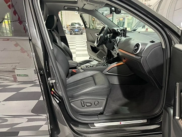 Audi Q2, 2022г., передний привод, робот