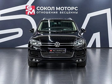 Volkswagen Touareg, 2011г., полный привод, автомат