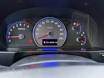 Hyundai Elantra, 2008г., передний привод, механика