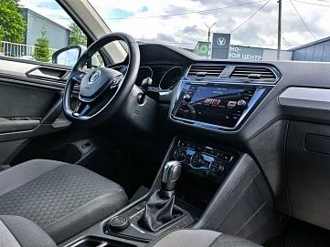 Volkswagen Tiguan, 2020г., полный привод, робот