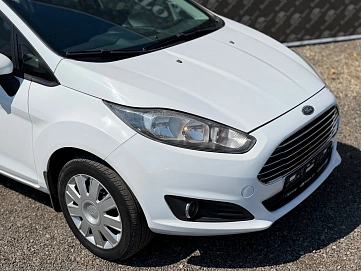 Ford Fiesta, 2015г., передний привод, робот