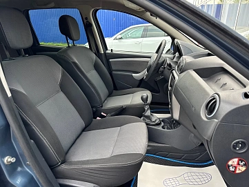 Renault Duster, 2012г., полный привод, механика