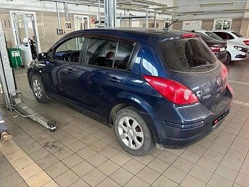 Nissan Tiida, 2008г., передний привод, механика