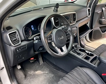 Kia Sportage, 2021г, передний привод, автомат