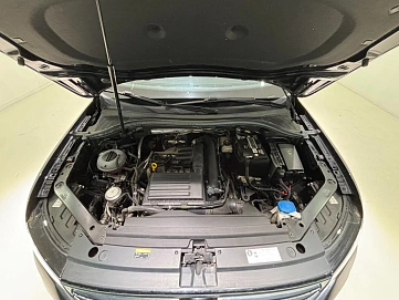 Volkswagen Tiguan, 2022г., передний привод, робот
