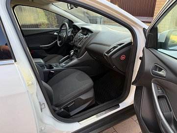 Ford Focus, 2012г., передний привод, робот