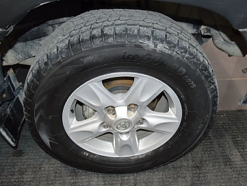 Toyota Land Cruiser, 2006г., полный привод, механика