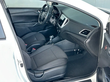 Hyundai Solaris, 2018г., передний привод, автомат
