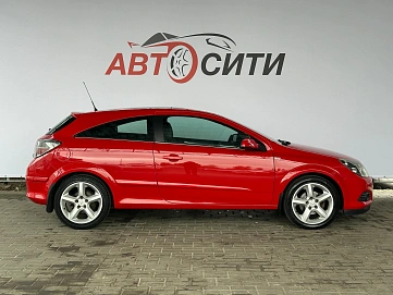 Opel Astra, 2009г., передний привод, автомат