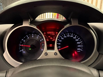 Nissan Juke, 2013г., передний привод, вариатор