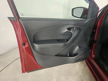Volkswagen Polo, 2011г., передний привод, механика
