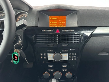 Opel Astra, 2009г., передний привод, автомат
