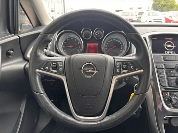 Opel Astra, 2013г., передний привод, автомат