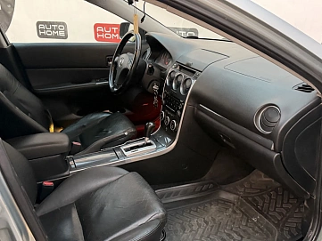 Mazda 6, 2006г., передний привод, автомат