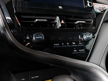 Toyota Camry, 2022г., передний привод, автомат