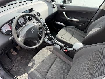 Peugeot 408, 2013г., передний привод, механика