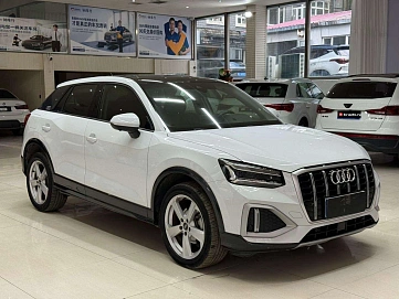 Audi Q2, 2022г., передний привод, робот