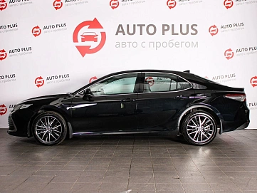 Toyota Camry, 2022г., передний привод, автомат