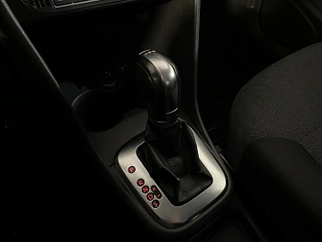 Volkswagen Polo, 2010г., передний привод, робот