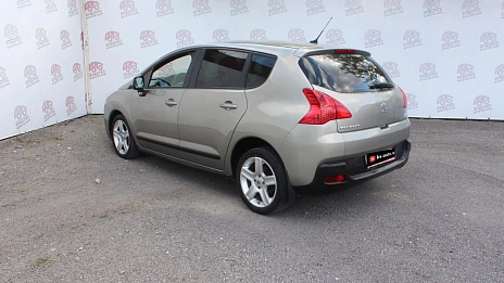 Peugeot 3008, 2011г., передний привод, механика