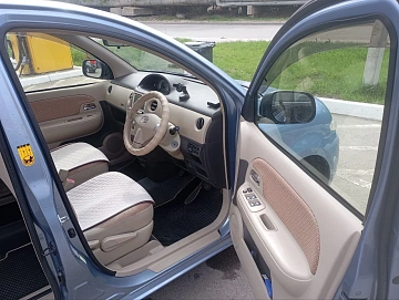 Toyota Sienta, 2013г., передний привод, вариатор