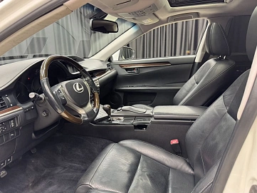 Lexus ES, 2013г., передний привод, автомат