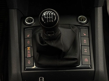 Volkswagen Amarok, 2015г., полный привод, механика