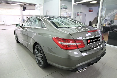 Mercedes-Benz E-Класс, 2012г., задний привод, автомат