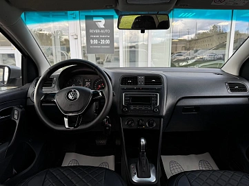 Volkswagen Polo, 2016г., передний привод, автомат