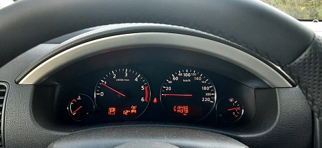 Nissan Pathfinder, 2012г., полный привод, механика