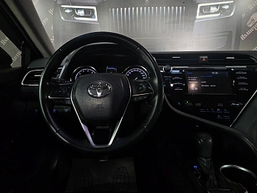 Toyota Camry, 2019г., передний привод, автомат