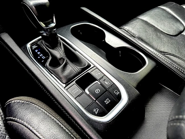 Hyundai Santa Fe, 2019г., полный привод, автомат