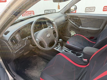 Hyundai Elantra, 2009г., передний привод, автомат