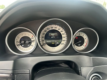 Mercedes-Benz E-Класс, 2014г., задний привод, автомат