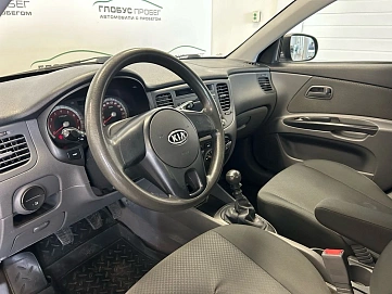 Kia Rio, 2010г., передний привод, механика