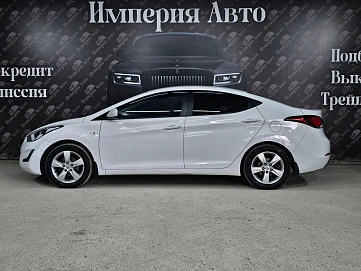 Hyundai Elantra, 2015г., передний привод, автомат