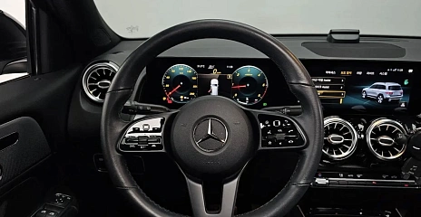 Mercedes-Benz GLB, 2021г., полный привод, робот