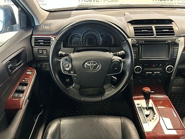 Toyota Camry, 2013г., передний привод, автомат