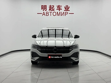 Volkswagen Lavida, 2023г., передний привод, робот