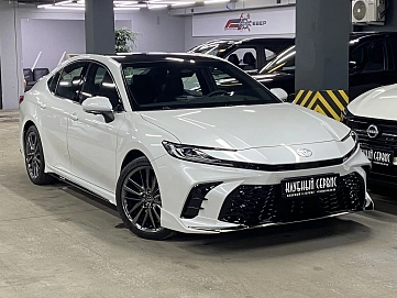 Toyota Camry, 2025г., передний привод, вариатор