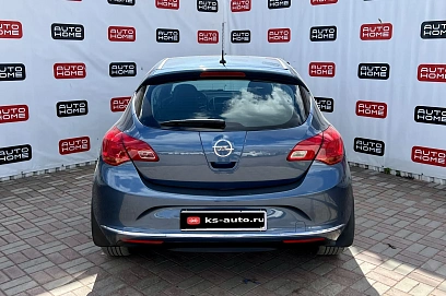 Opel Astra, 2013г., передний привод, автомат