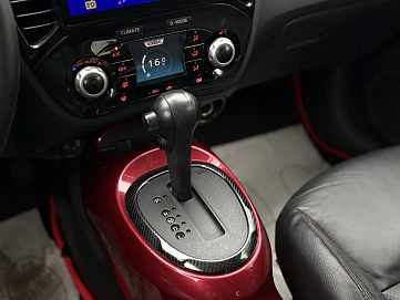 Nissan Juke, 2012г., передний привод, вариатор