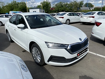 Skoda Octavia, 2021г, передний привод, автомат